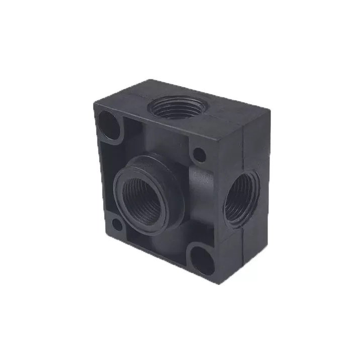 Kostka plastykowa naścienna 4 x 3/8" wew Kostka plastykowa naścienna 4 x 3/8" wew