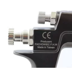 Pistolet lakierniczy LEADER HVLP 2.0mm zbiornik 600ml MODEL 1999-2021