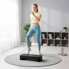 Step fitness REBEL ACTIVE 68cm, czarny – solidny wybór