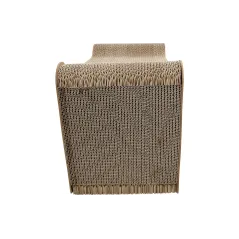 Średniej wielkości domek dla kota z drapakiem