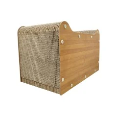 Średniej wielkości półeliptyczna deska do drapania dla kota w kształcie motyla