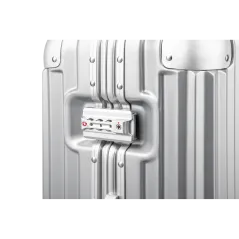 Średnia walizka na kółkach Kruger&Matz srebrna