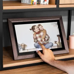 Cyfrowa ramka Kruger&Matz na zdjęcia FRAMEO Wi-Fi 15" drewniana ramka