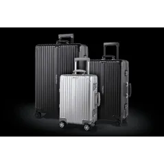 Duża walizka aluminiowa na kółkach Kruger&Matz czarna