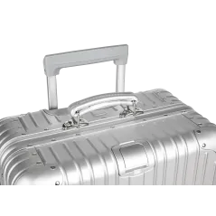 Duża walizka aluminiowa na kółkach Kruger&Matz srebrna