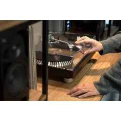 Gramofon Kruger&Matz model TT-602