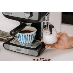 Kolbowy ekspres do kawy TEESA AROMA 400