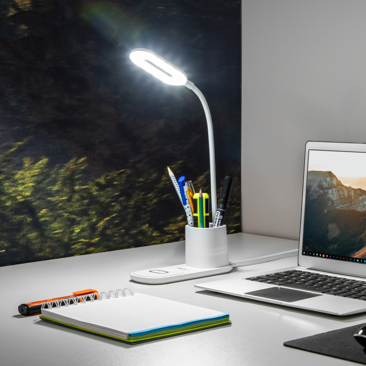 Lampka LED na biurko z ładowarką indukcyjną (biała) Lampka LED na biurko z ładowarką indukcyjną (biała)