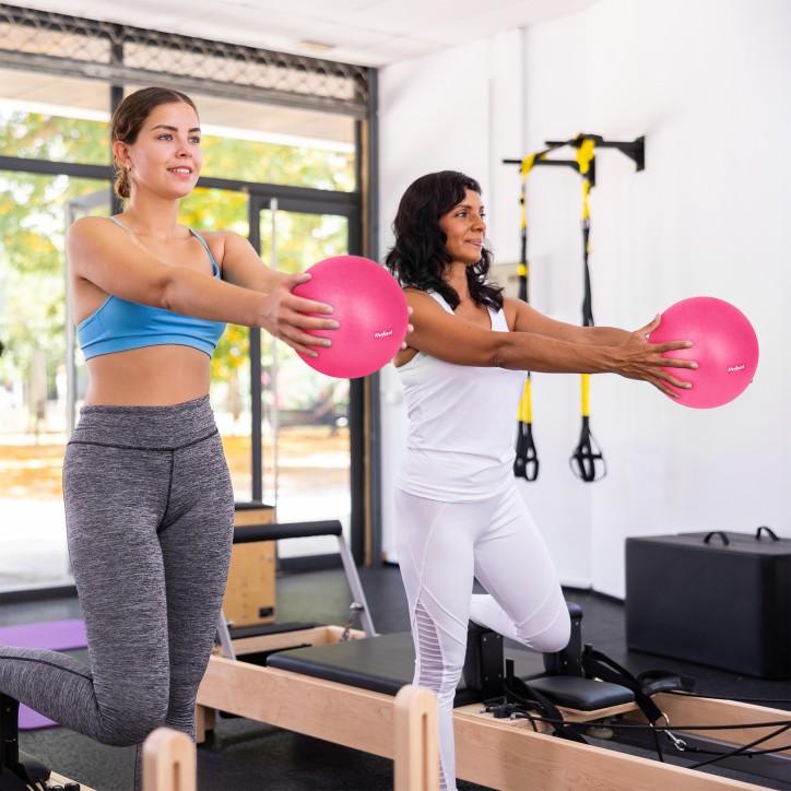 Mini piłka gimnastyczna do pilates rehabilitacyjna 25cm z pompką ręczną, kolor różowy, REBEL ACTIVE Mini piłka gimnastyczna do pilates rehabilitacyjna 25cm z pompką ręczną, kolor różowy, REBEL ACTIVE