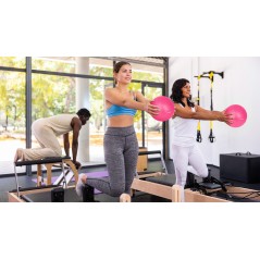 Mini piłka gimnastyczna do pilates rehabilitacyjna 25cm z pompką ręczną, kolor różowy, REBEL ACTIVE