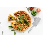 Nóż do pizzy z tarczą tnącą, zębami tnącymi brzegi oraz łopatką z zaciskiem Nóż do pizzy z tarczą tnącą, zębami tnącymi brzegi oraz łopatką z zaciskiem