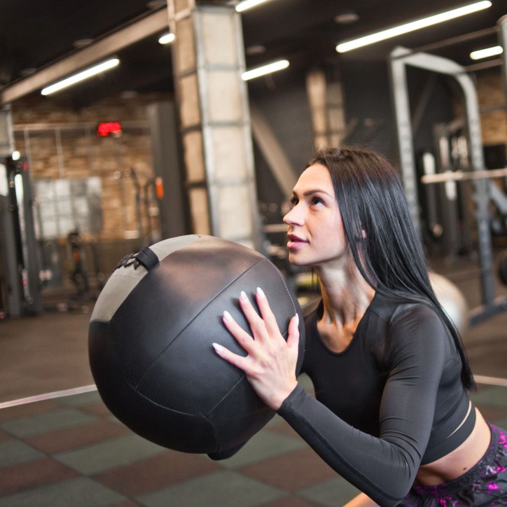 Piłka lekarska do ćwiczeń 10 kg REBEL ACTIVE Piłka lekarska do ćwiczeń 10 kg REBEL ACTIVE
