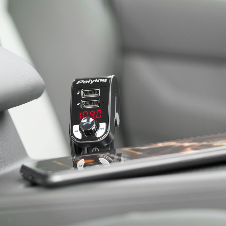 Transmiter samochodowy z funkcją bluetooth (2 gniazda USB) Transmiter samochodowy z funkcją bluetooth (2 gniazda USB)