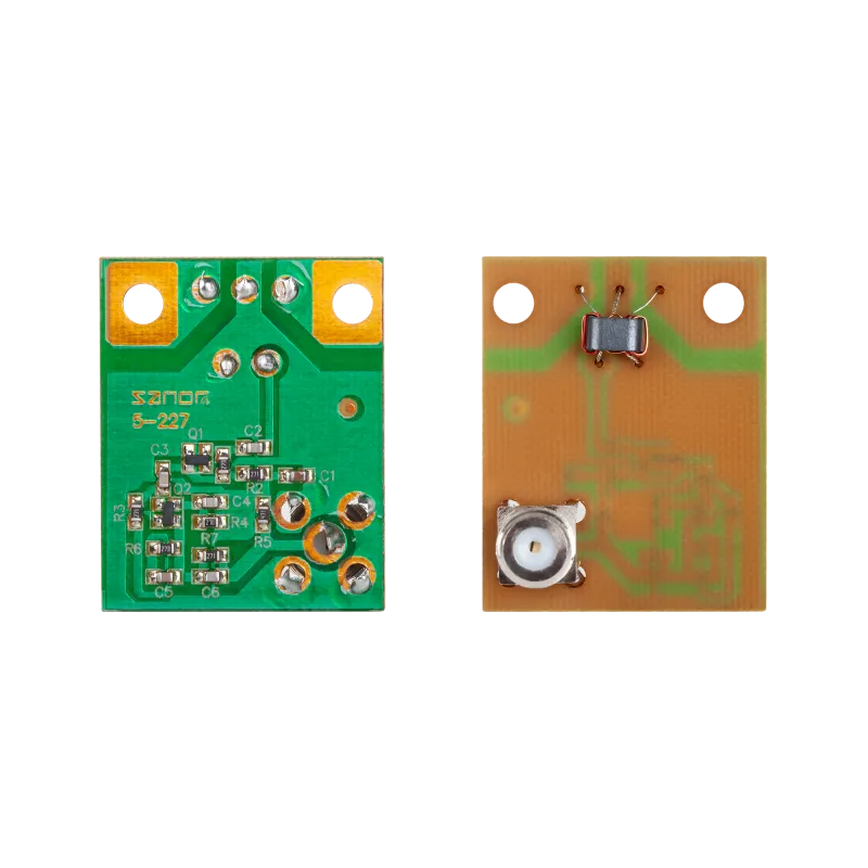 Wzmacniacz antenowy 5-227 12V DC kątowy Wzmacniacz antenowy 5-227 12V DC kątowy