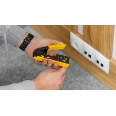 Zaciskarka wtyków przelotowych RJ45/RJ12
