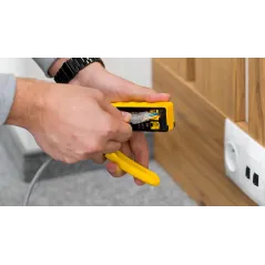 Zaciskarka wtyków przelotowych RJ45/RJ12