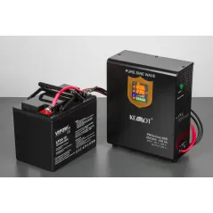 Zasilacz awaryjny naścienny KEMOT PROsinus-800 przetwornica z czystym przebiegiem sinusoidalnym i funkcją ładowania 12V 230V 800