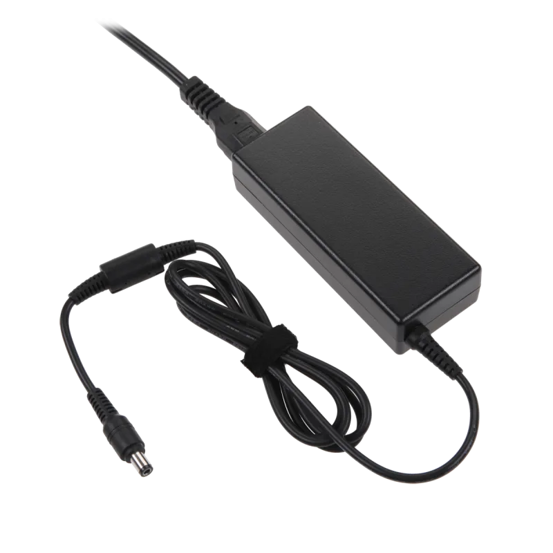 Zasilacz Quer z kablem zasilającym do laptopa TOSHIBA 75 W / 15 V / 5 A / 6,3x3 mm