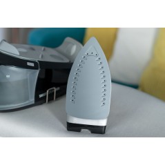 Żelazko z generatorem pary Teesa SMOOTH STEAM S300