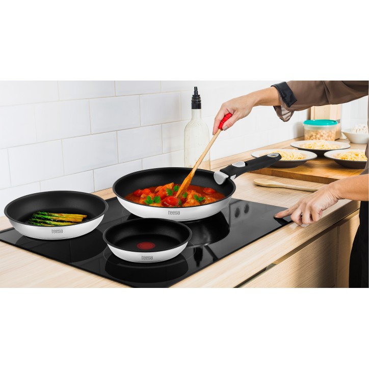 Zestaw patelni z odłączaną rączką 22cm , 24cm 28 cm TEESA FRYING PANS SINGLE HAND Zestaw patelni z odłączaną rączką 22cm , 24cm 28 cm TEESA FRYING PANS SINGLE HAND