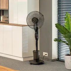 Wentylator stojący z funkcją mgiełki