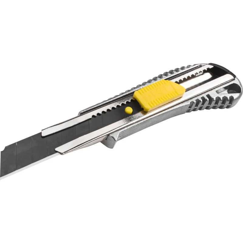 Nóż z ostrzem łamanym 18 mm, metalowy korpus Nóż z ostrzem łamanym 18 mm, metalowy korpus