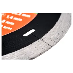 Tarcza diamentowa 115 x 22.2 mm, pełna