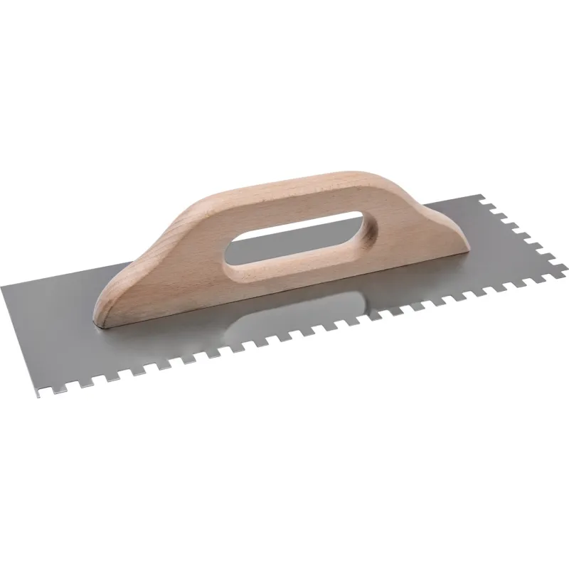 Paca metalowa 380 mm, z zębami 6 x 6 x 6, stal nierdzewna, drewniany uchwyt Paca metalowa 380 mm, z zębami 6 x 6 x 6, stal nierdzewna, drewniany uchwyt