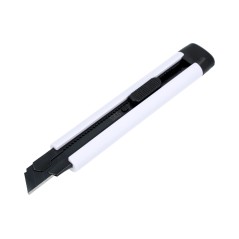 Nóż z ostrzem łamanym 18 mm,korpus ABS, metalowa prowadnica, ostrze SK5 czarne x3